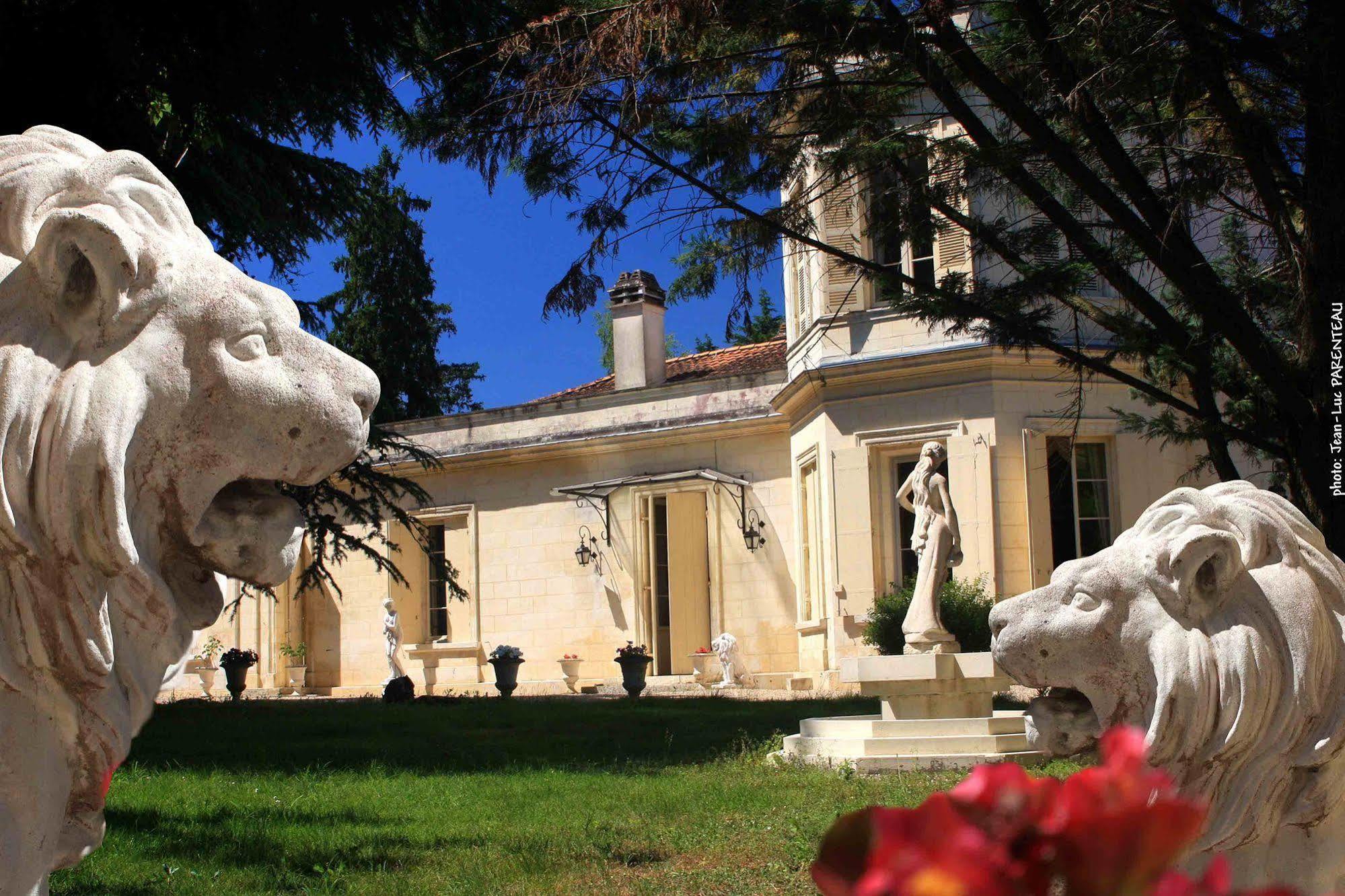 Chateau La Moune Montussan Exterior photo
